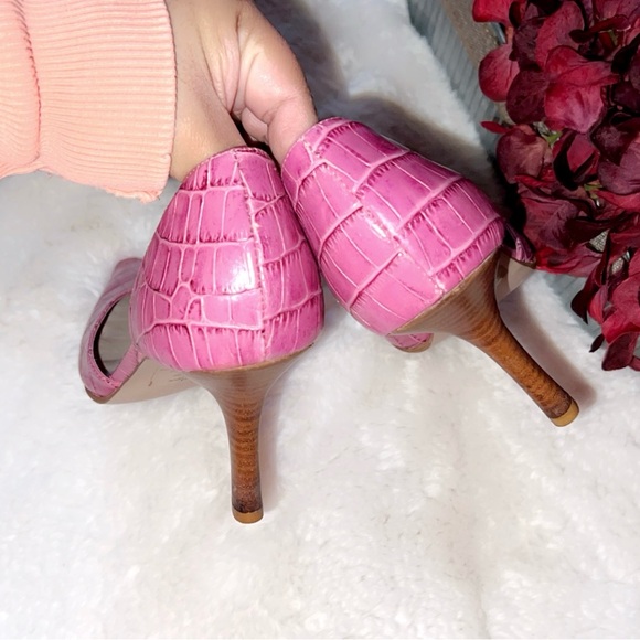 BAKERS Crump Pink Croc Leather Heel - Picture 4 of 8
